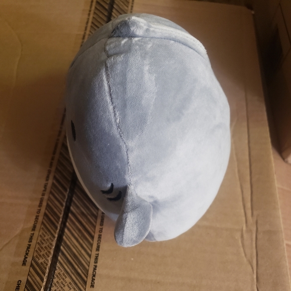 Squishmallows gordon the shark - Picture 2 of 3